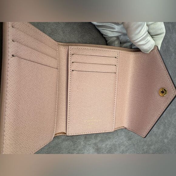 Louis Vuitton Damier Ebene Ballerine Victorine Wallet - Picture 10 of 14